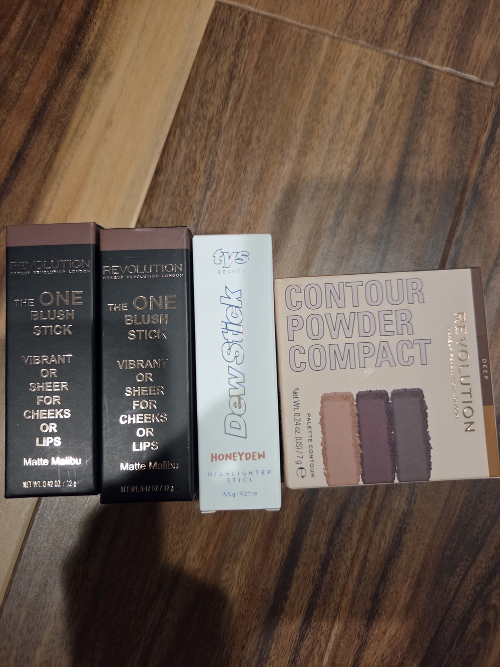 Revolution Blush & Contour Set in Rose and Mauve Tones